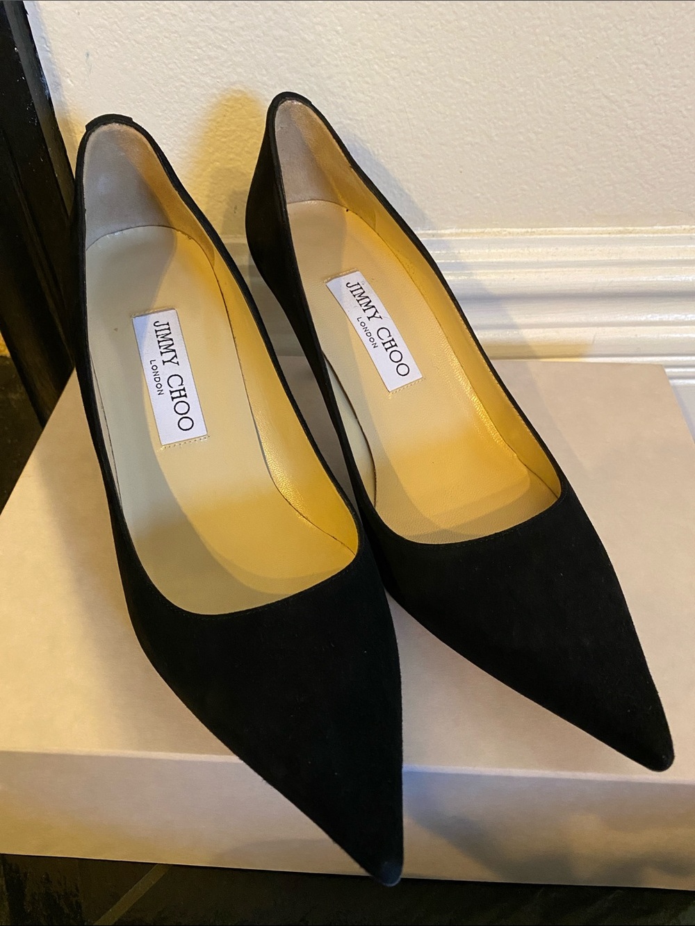 Jimmy Choo Black Suede Pointed Toe Pumps Aurora size 39